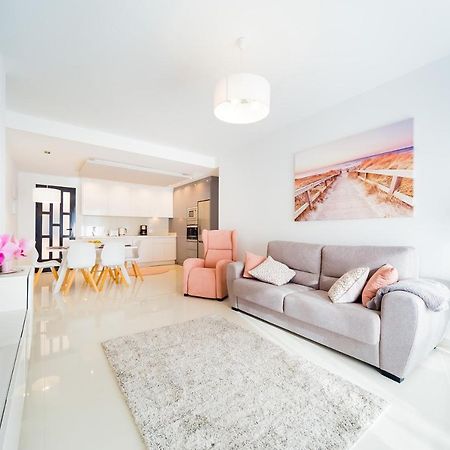 Luxurious 2 Bedroom Apartment Near The Beach Torre de la Horadada Exterior photo