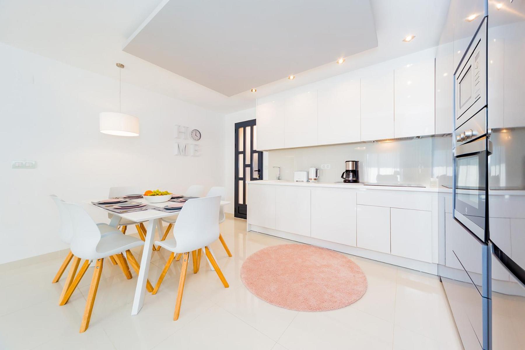 Luxurious 2 Bedroom Apartment Near The Beach Torre de la Horadada Room photo