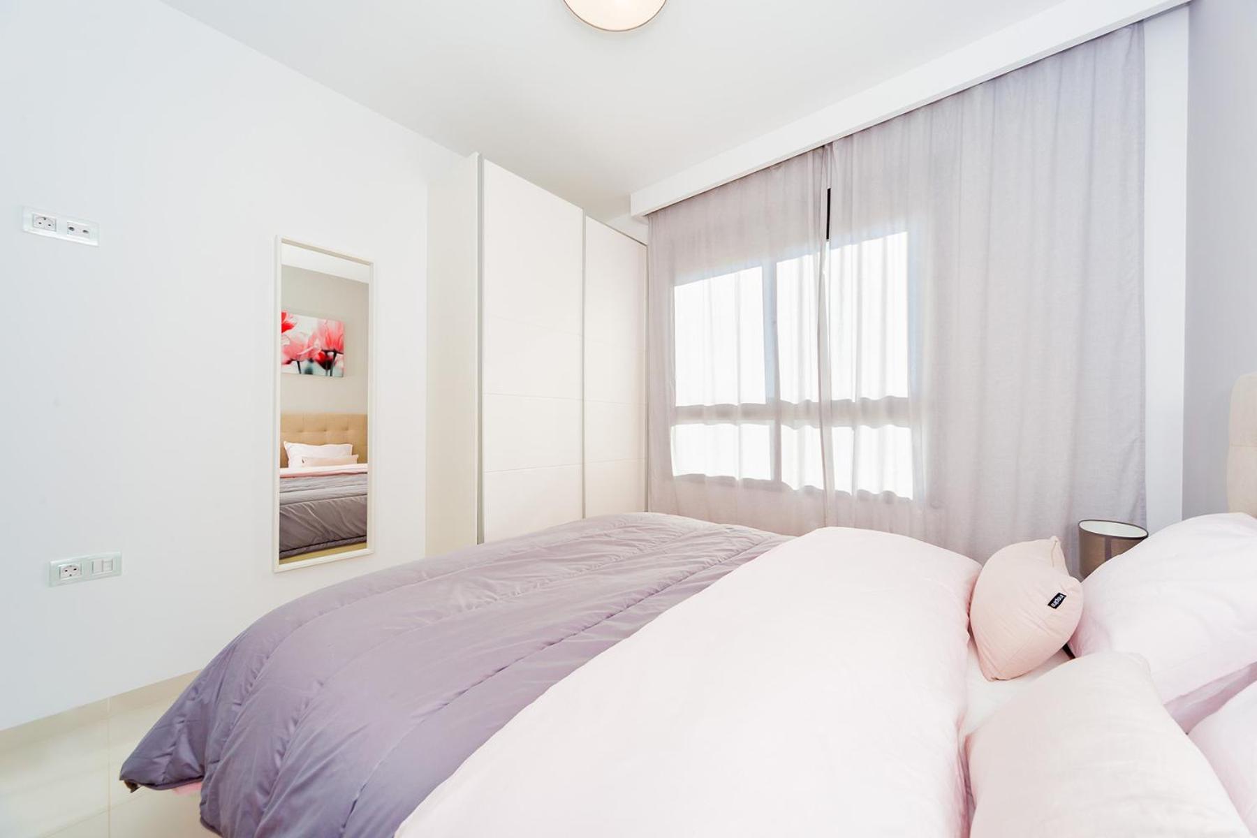 Luxurious 2 Bedroom Apartment Near The Beach Torre de la Horadada Room photo